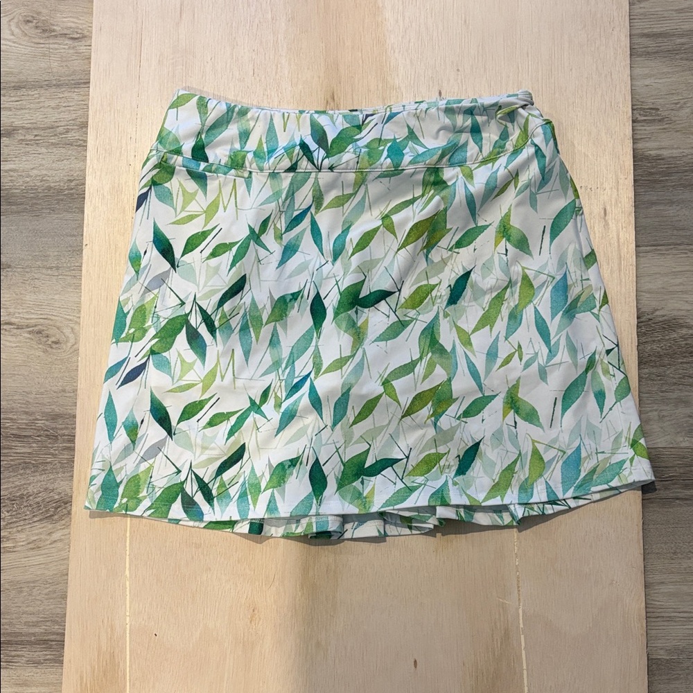 Women's Green Leaf-Print Skort